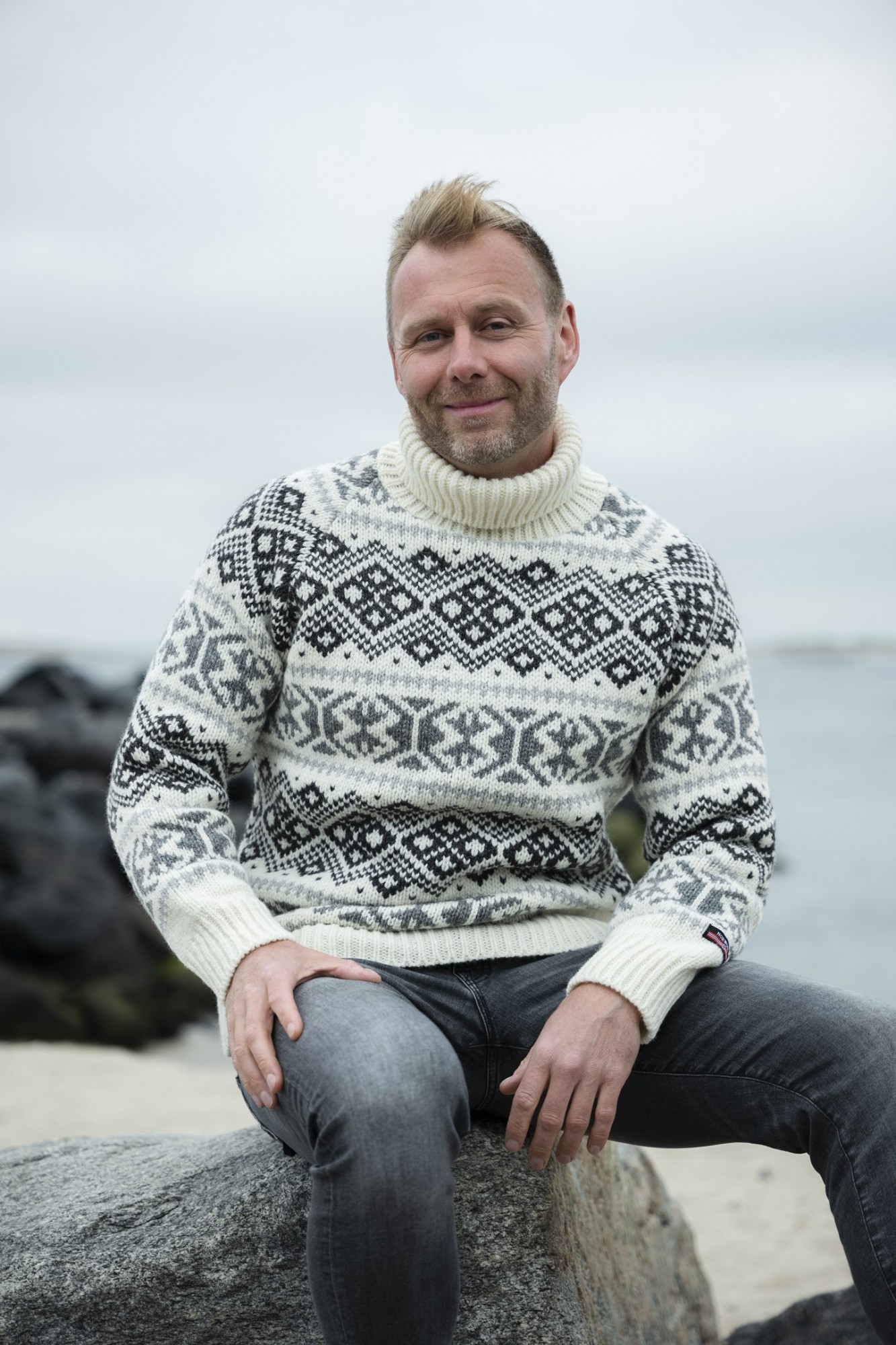 Icelandic NORWOOL jumper of 100% pure new wool by NORWOOL